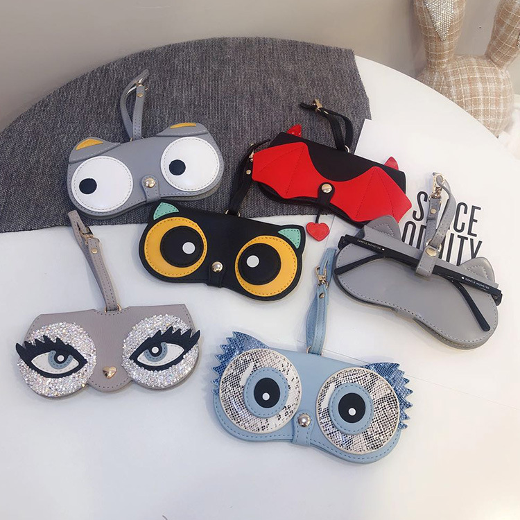 ins cartoon cute glasses case  - Women Accessories List 评论和价格