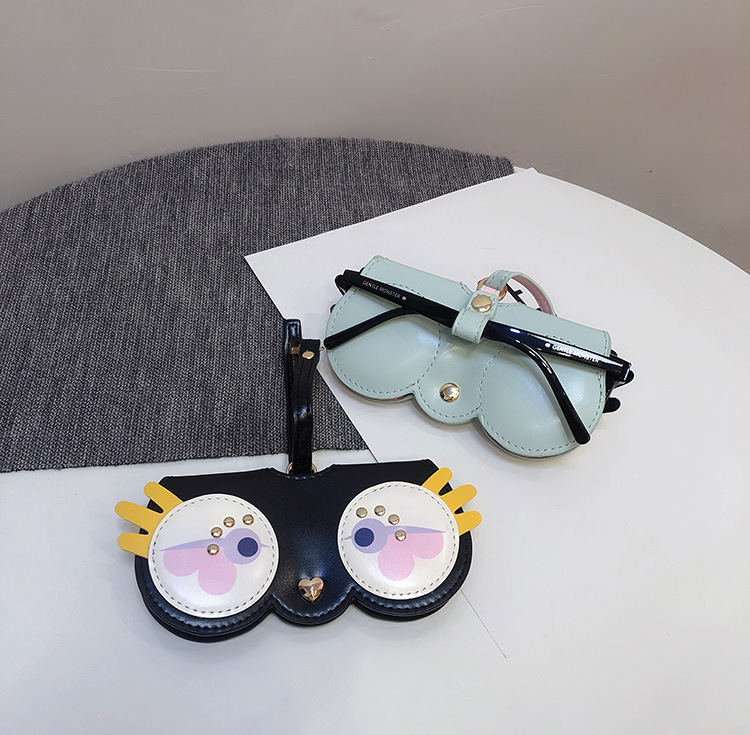 ins cartoon cute glasses case  - Women Accessories List 评论和价格