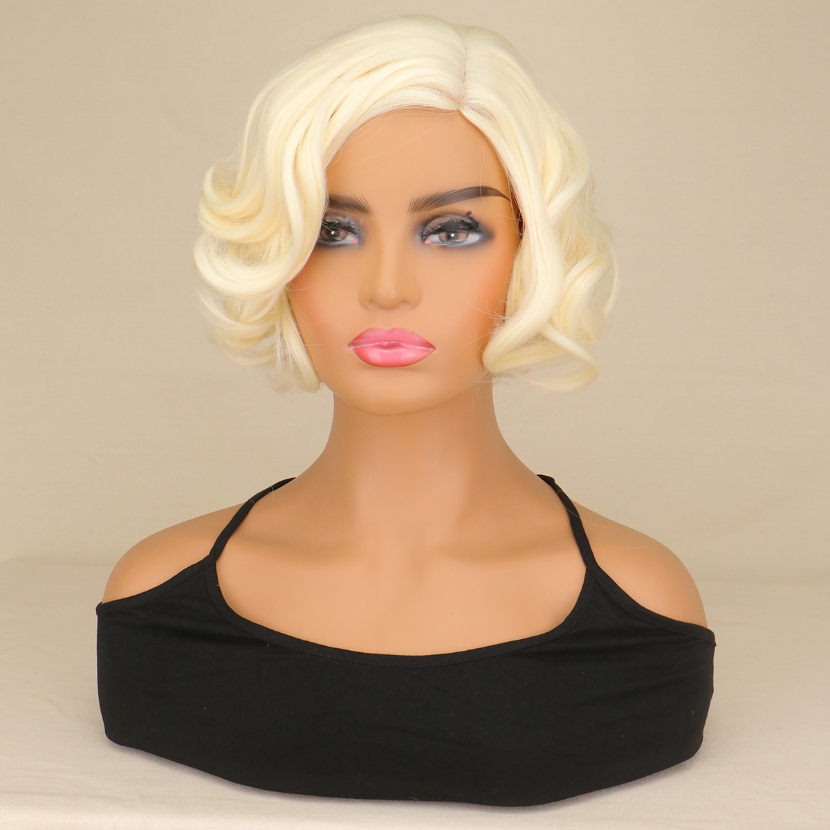 Women Synthetic Short Curly Ha - Women'S Accessories In The 60S 评论和价格