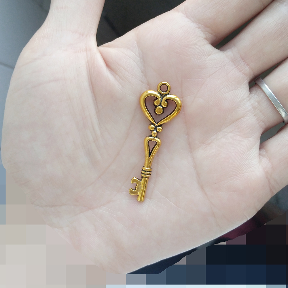 40pcs Gold Keys Charms Pendant - Women'S Accessories Manufacturers 评论和价格