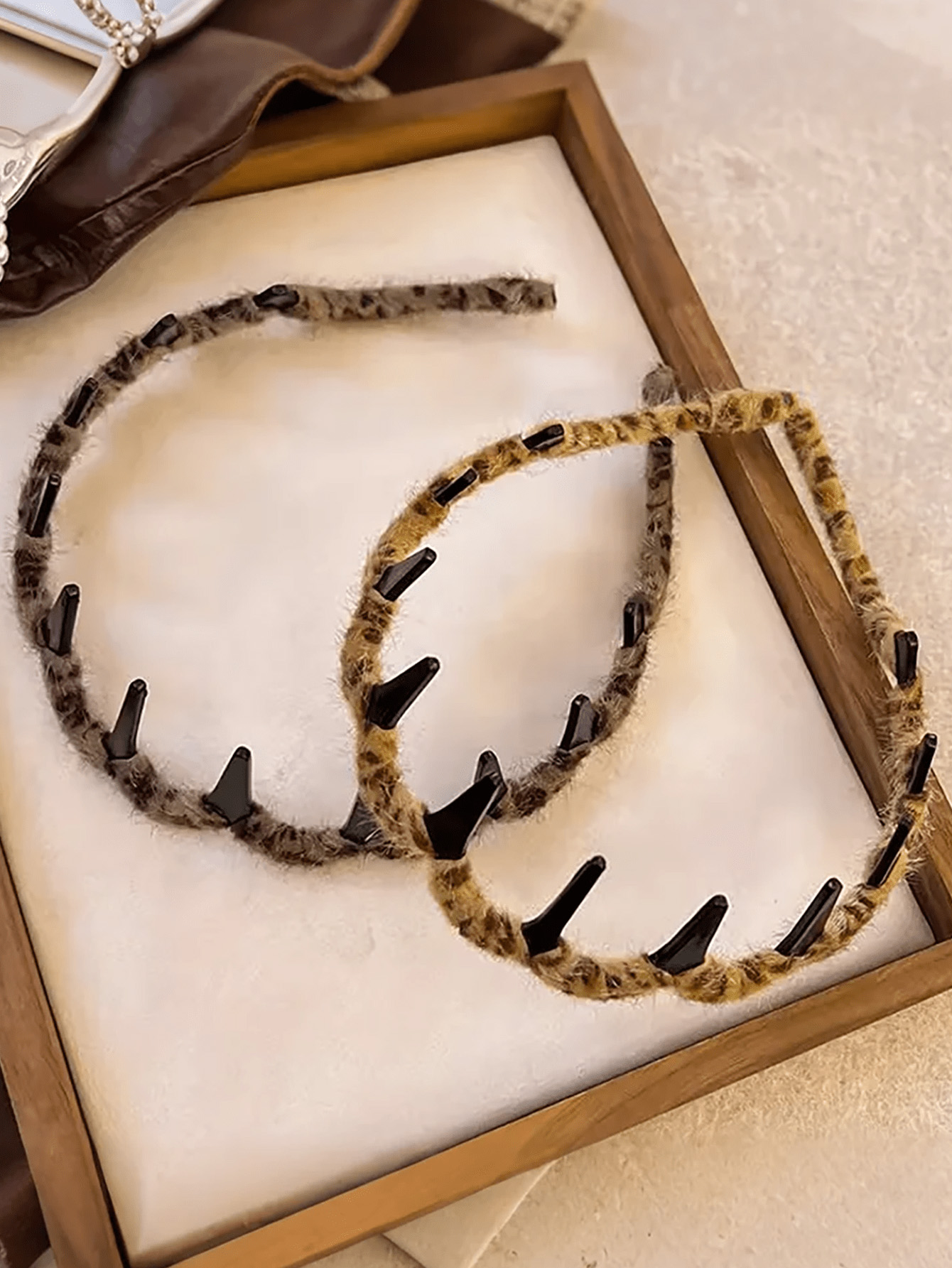Leopard Print Wavy Headband fo - Women Accessories Shop Design 评论和价格
