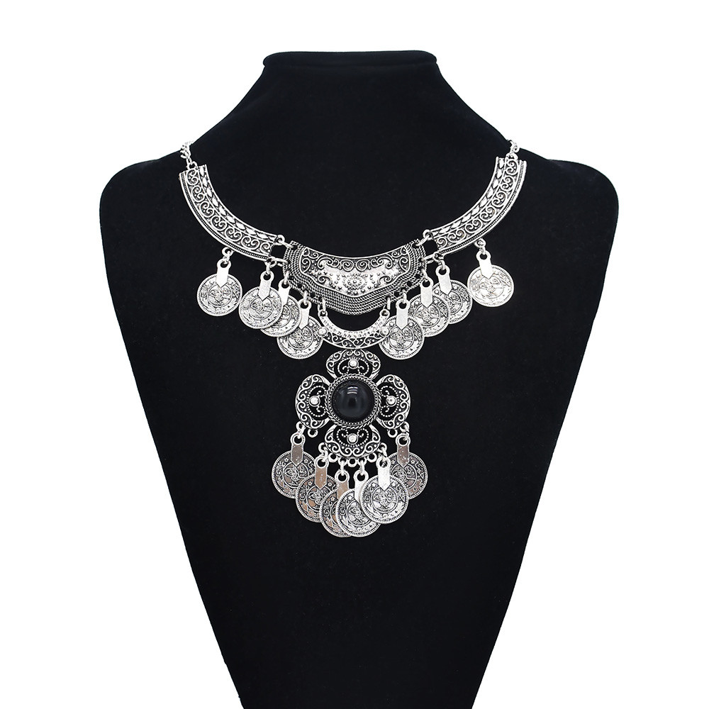 Vintage Alloy Hollowed Large F - Women Accessories Nepal 评论和价格