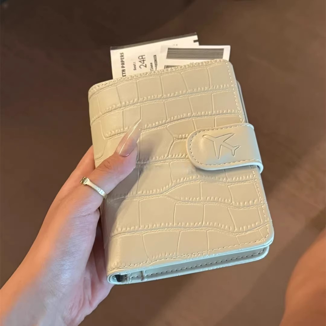 PU Leather Passport Cover for  - Women Accessories List 评论和价格